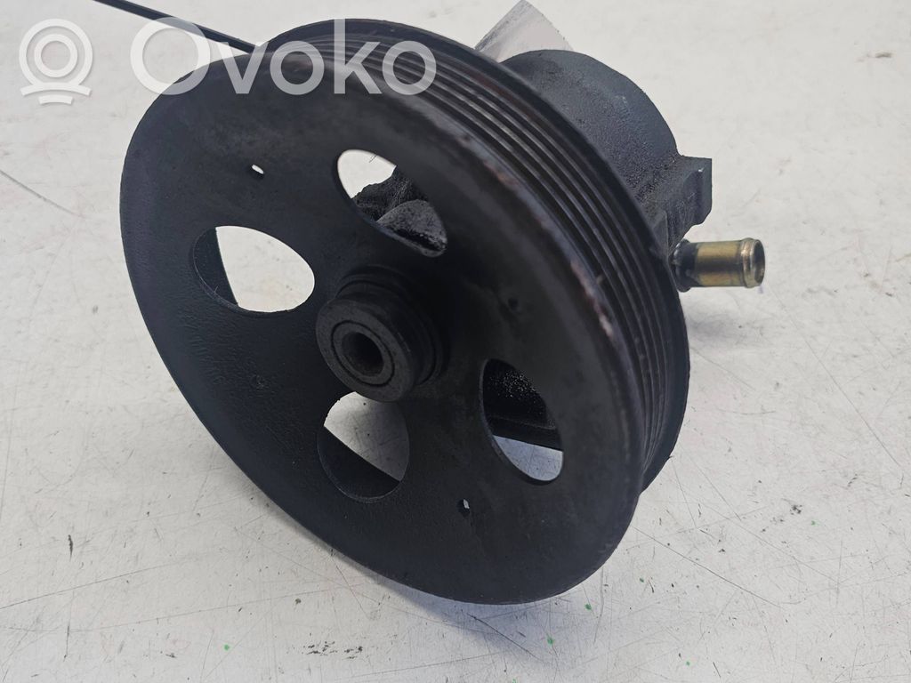Opel Omega B1 Power steering pump 