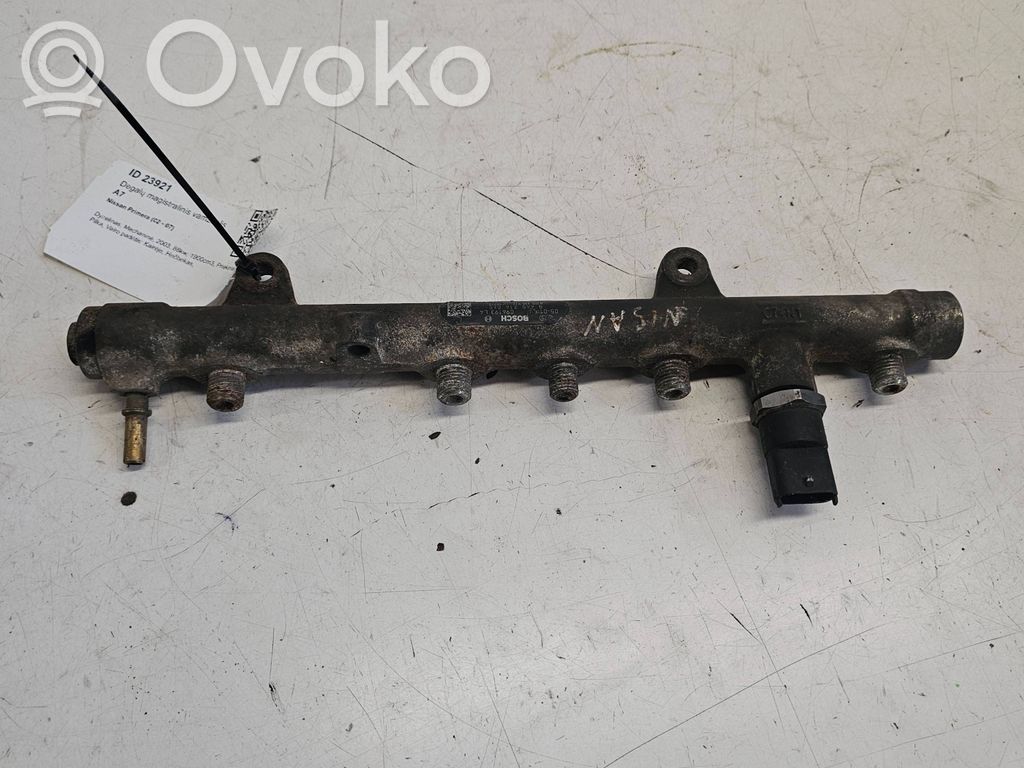 Nissan Primera Listwa wtryskowa 