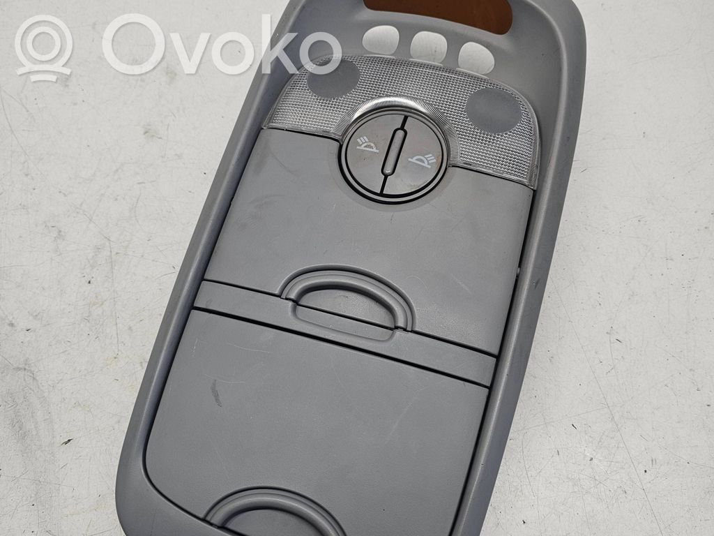 KIA Sorento Luz del asiento delantero 