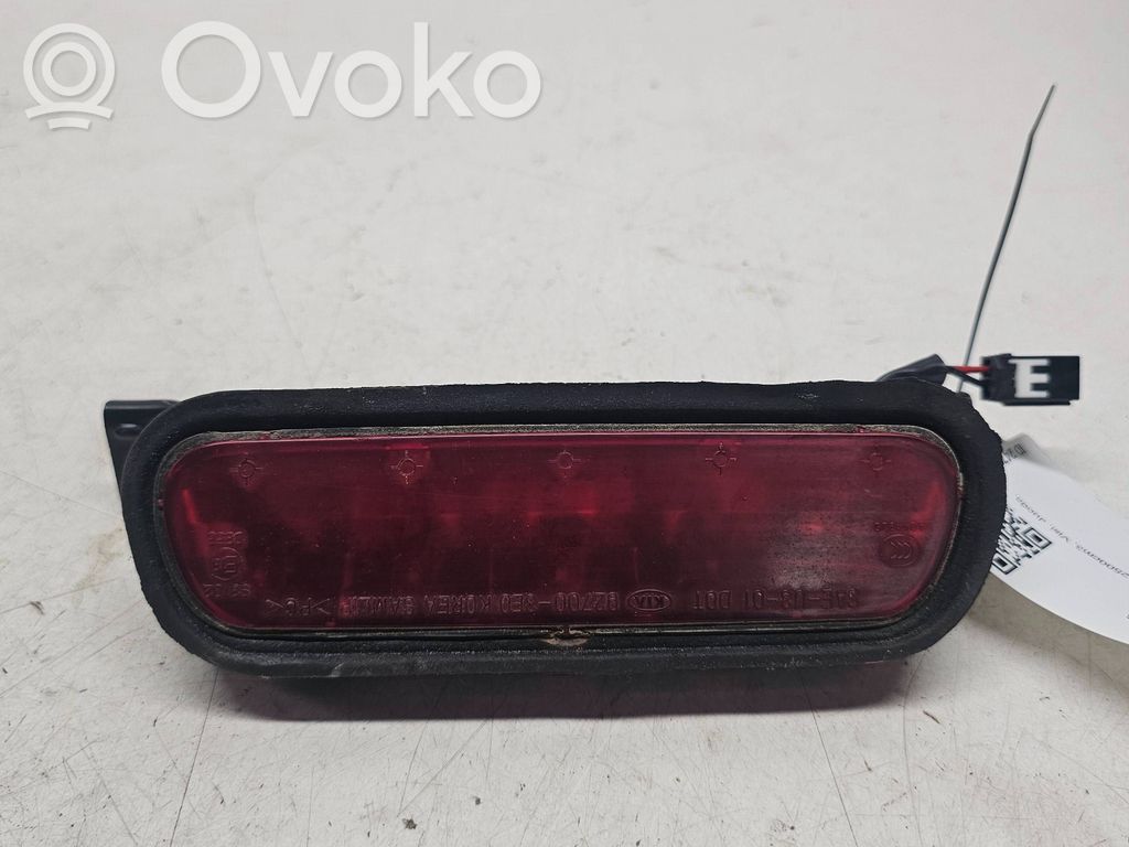 KIA Sorento Third/center stoplight 