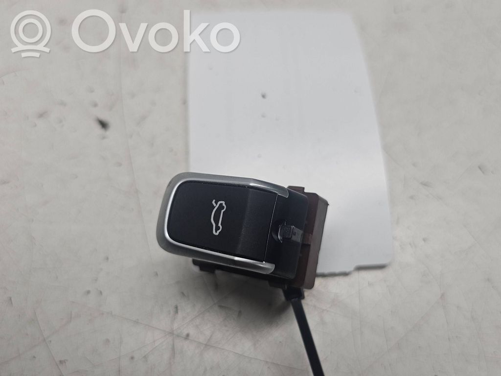 Audi A6 C7 Tailgate opening switch 