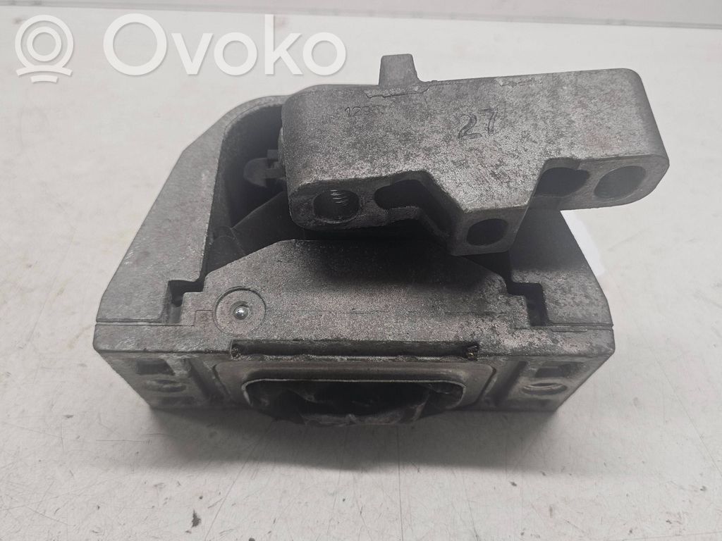 Volkswagen Golf IV Engine mount bracket 