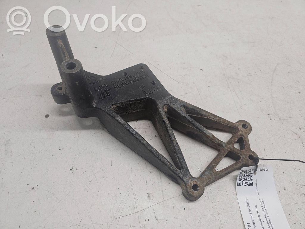 Seat Alhambra (Mk1) Engine mounting bracket 