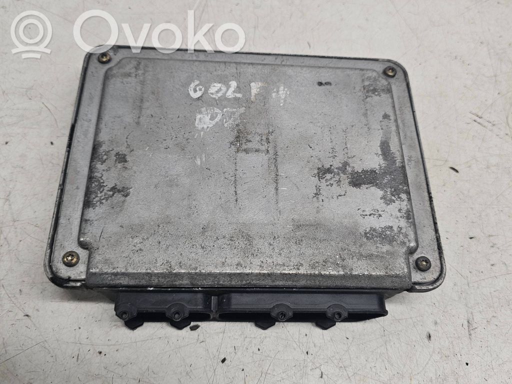 Volkswagen Golf IV Engine control unit/module 