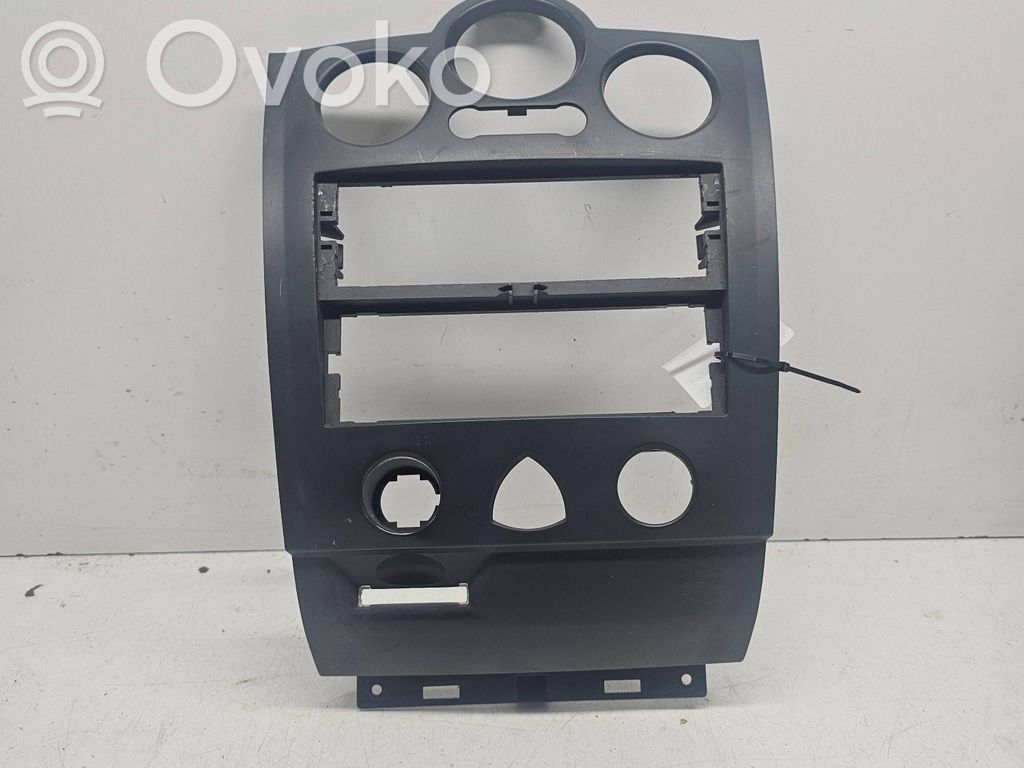 Renault Megane II Kita salono detalė 