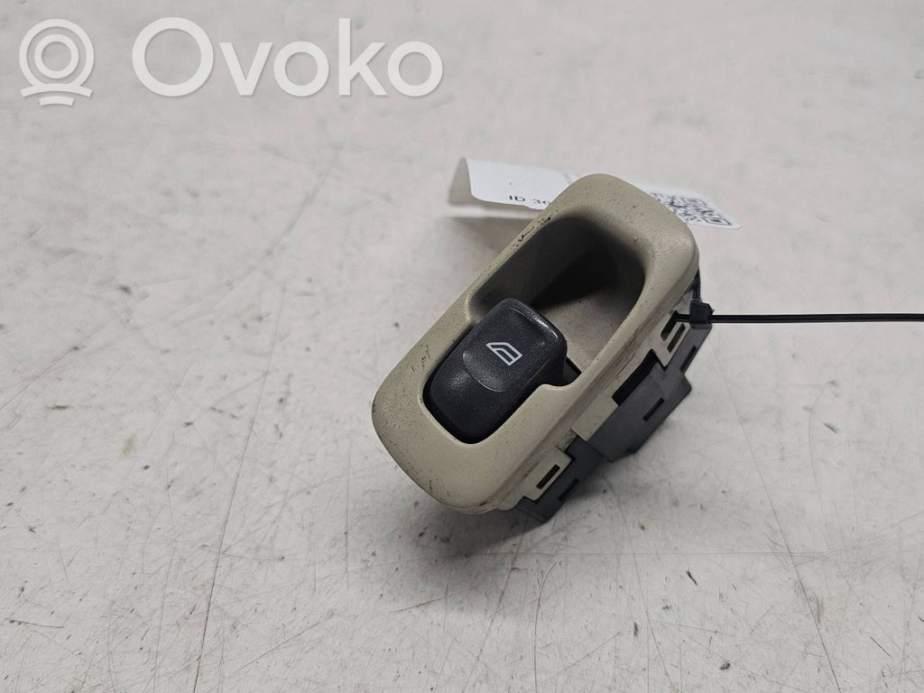 Electric window control switch   9476697