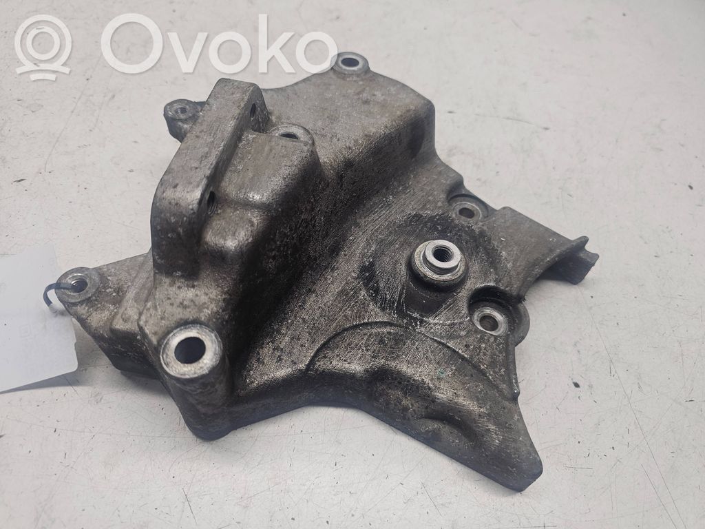 Engine mounting bracket   55210531
