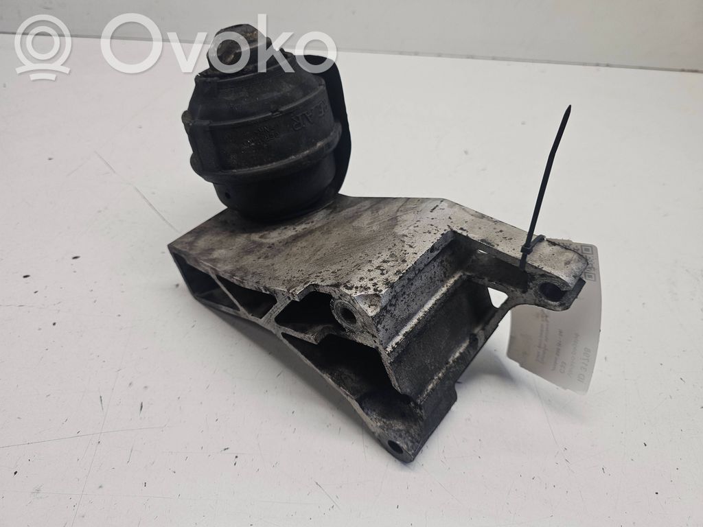 Volvo S60 Engine mount bracket 