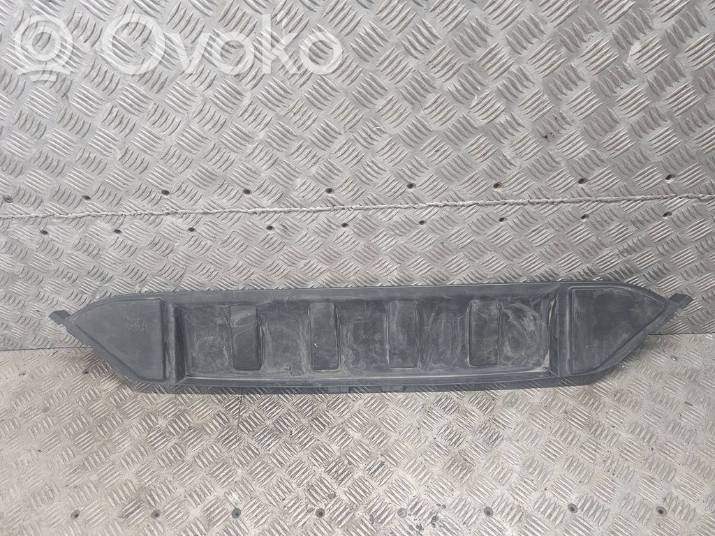 Audi Q7 4L Radiatoru paneļa augšējā daļa (televizors) 