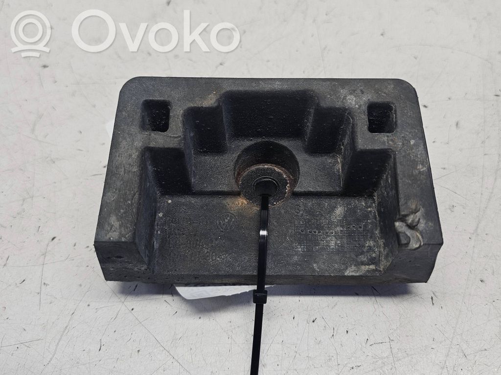 Jacking socket point   7L8804123