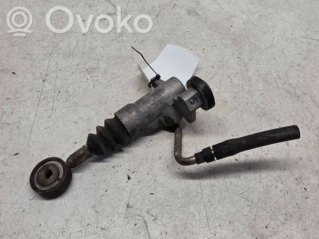 Audi A4 S4 B5 8D Kytkimen pääsylinteri 