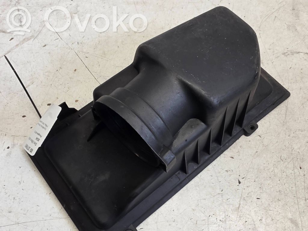 Peugeot 607 Air filter box 