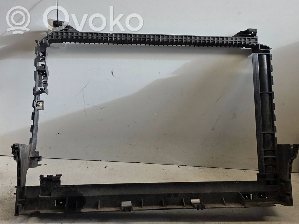 Jaguar XE Radiatoru panelis 