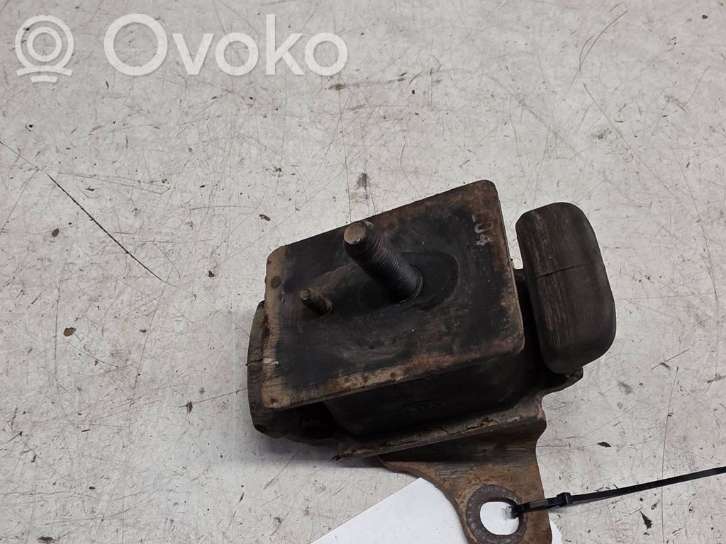 KIA Sorento Engine mount bracket 