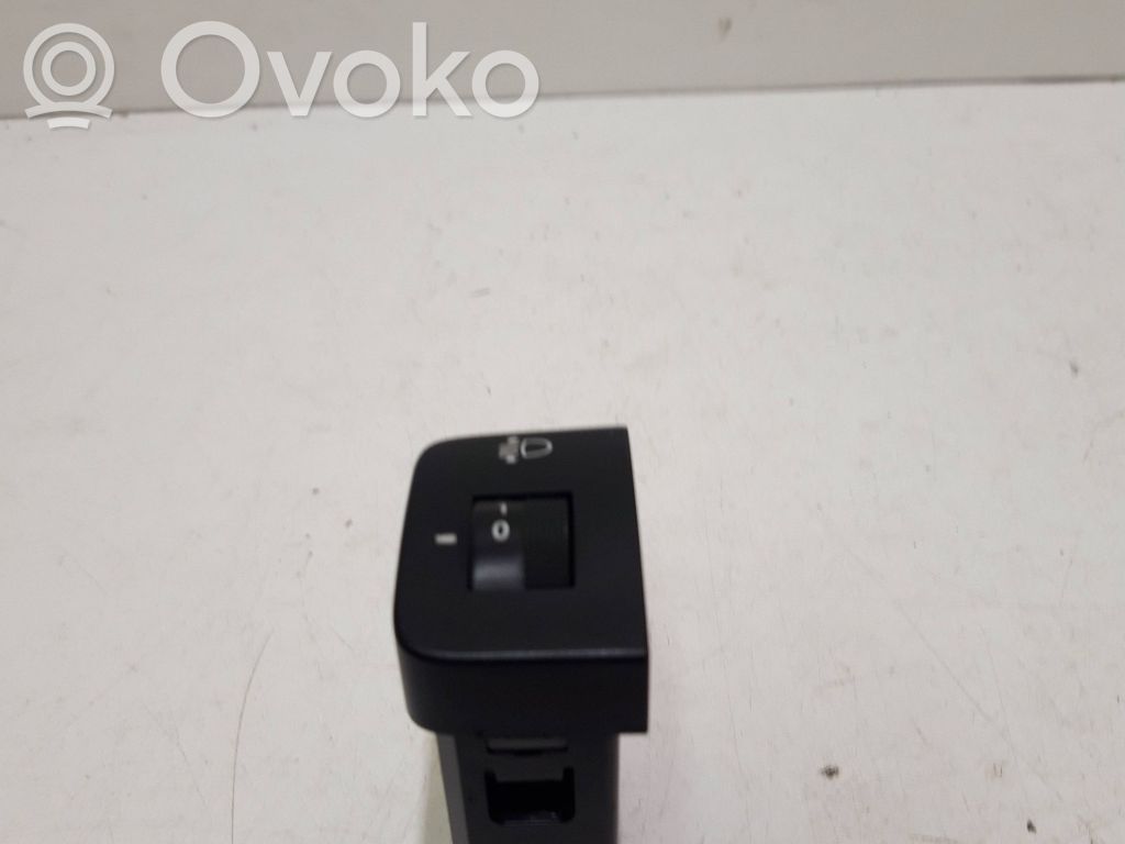 Hyundai Tucson JM Headlight level height control switch 