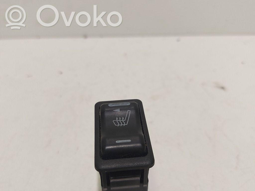 Nissan Primera Sėdynių šildymo jungtukas 