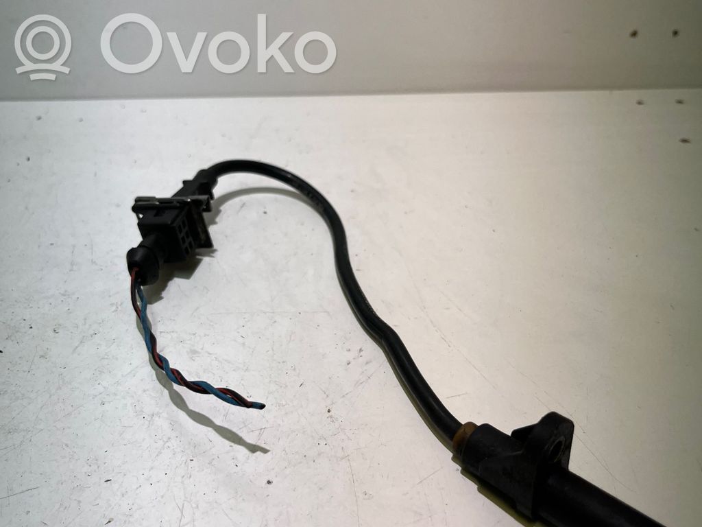 Fuel injector   962069