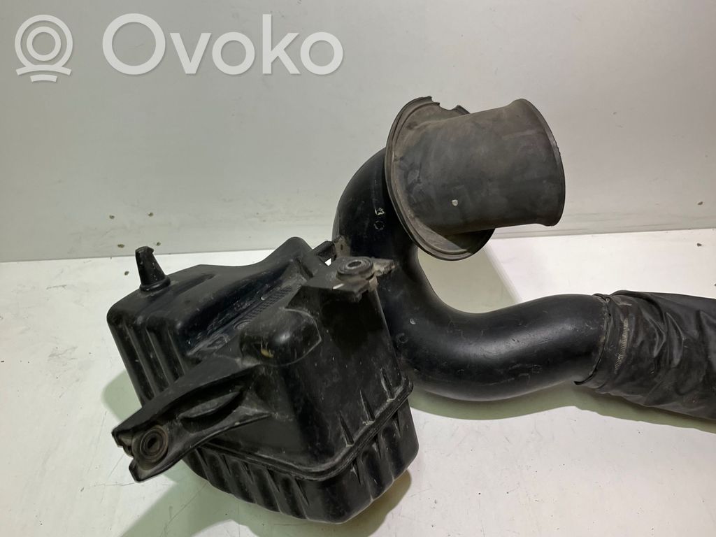 Intake resonator   81982