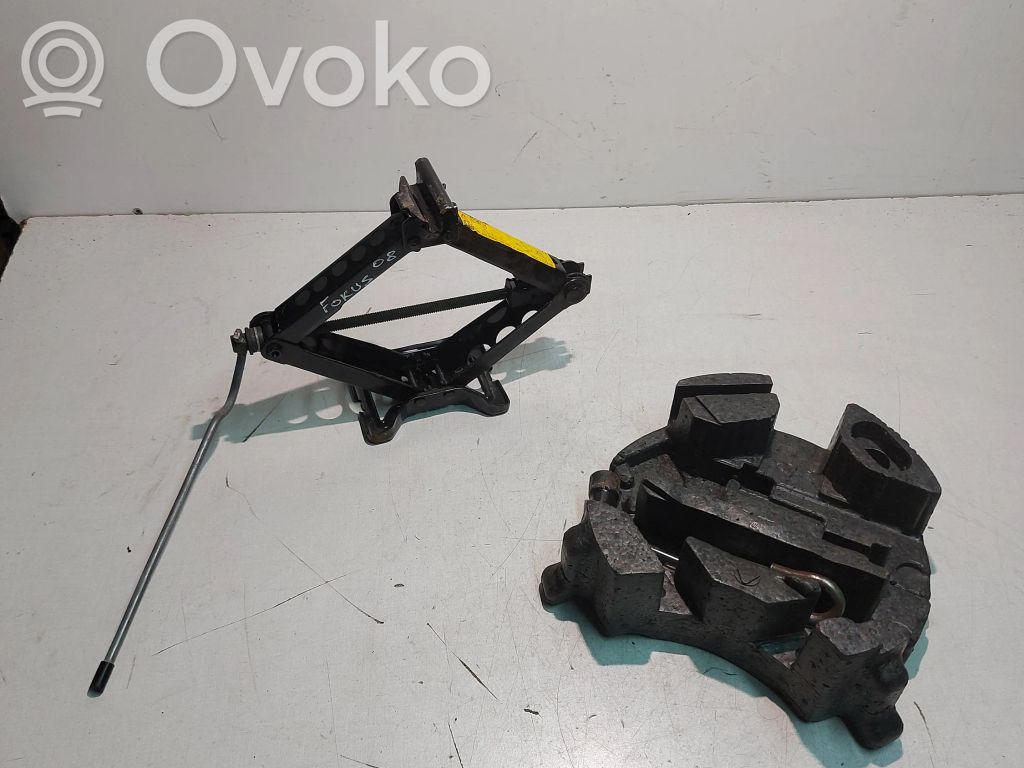 Tool set   6M5117009BA,C8V10