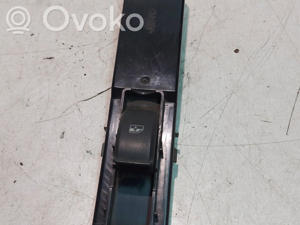 Electric window control switch   12799510