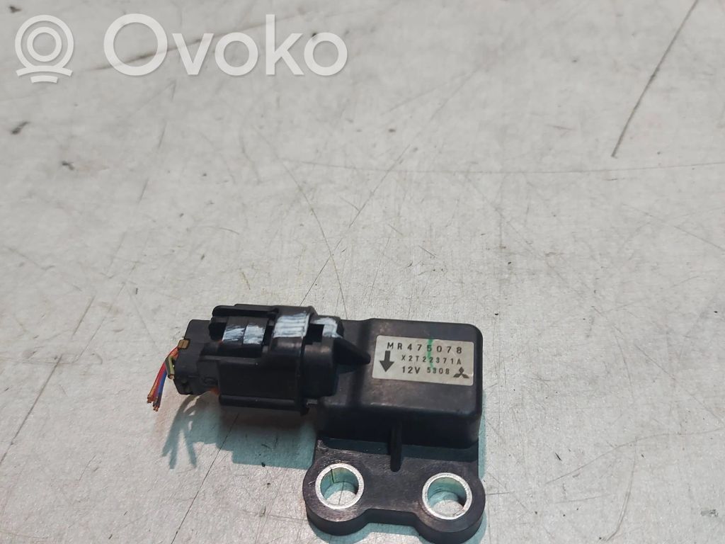 Mitsubishi Outlander Czujnik uderzenia Airbag 