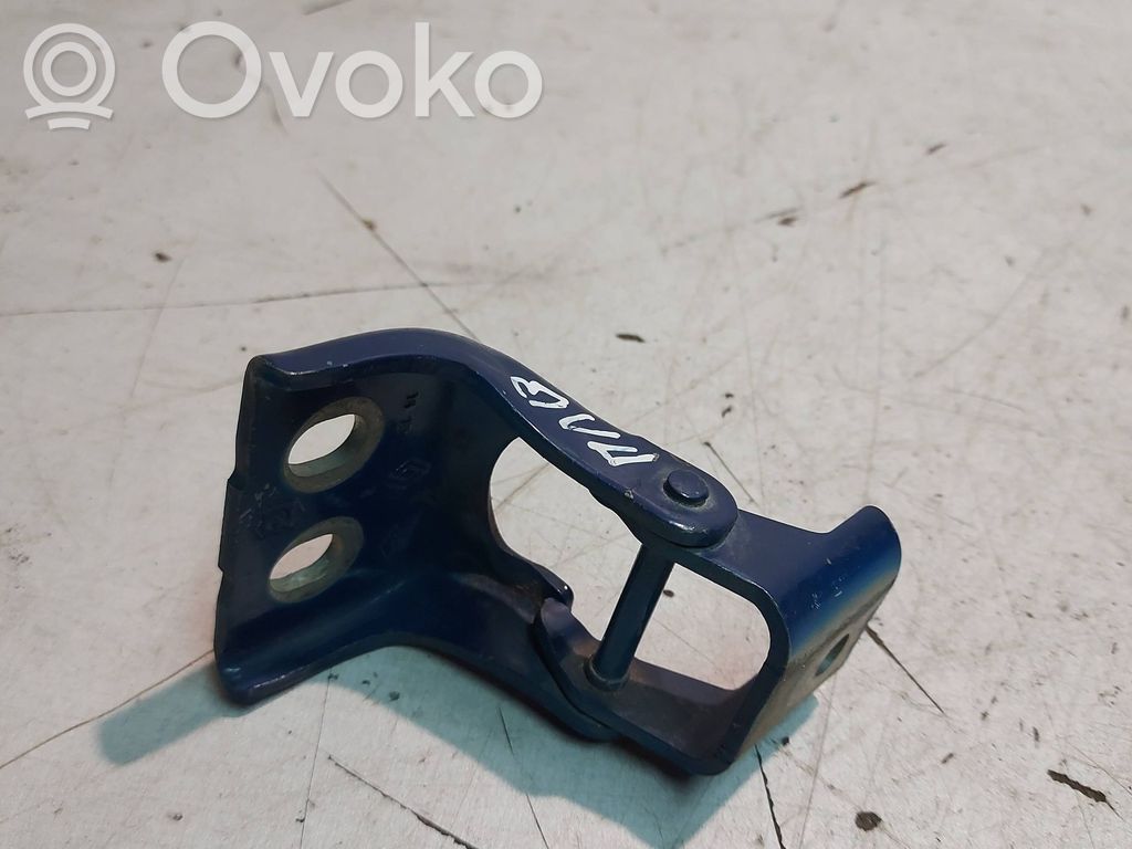 Front door upper hinge   387018
