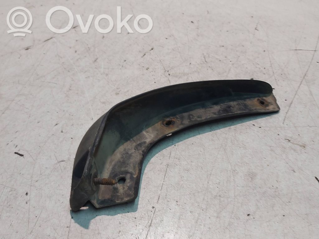KIA Ceed Eturoiskeläppä 