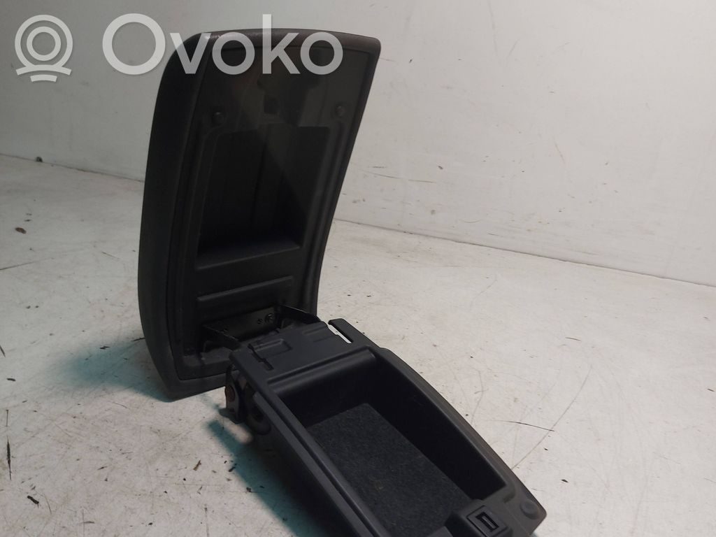 Bracciolo   6M21R04604AD,KA7904T1