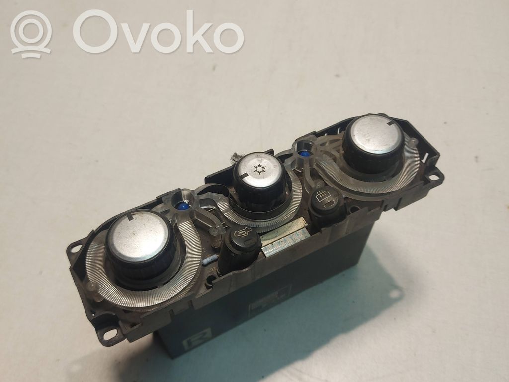 Mitsubishi Outlander Climate control unit 