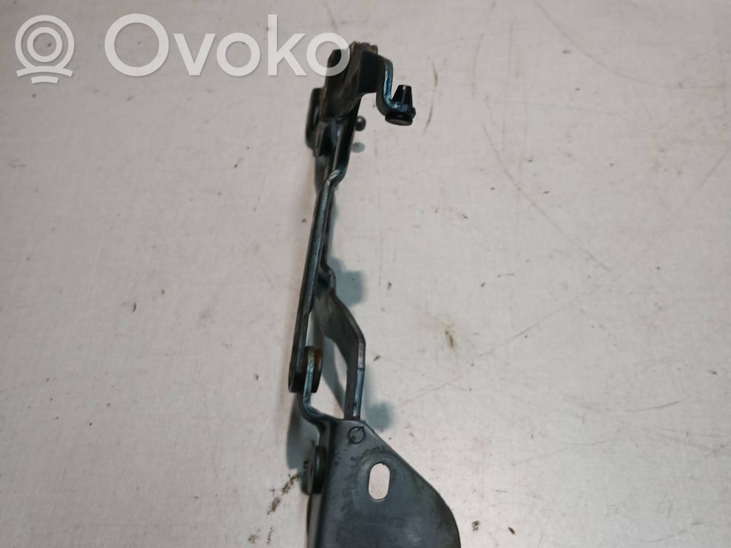 Audi A4 S4 B5 8D Takaluukun/tavaratilan sarana 