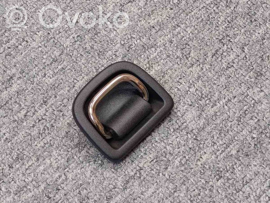 Tie down hook / loop   8V0863503B