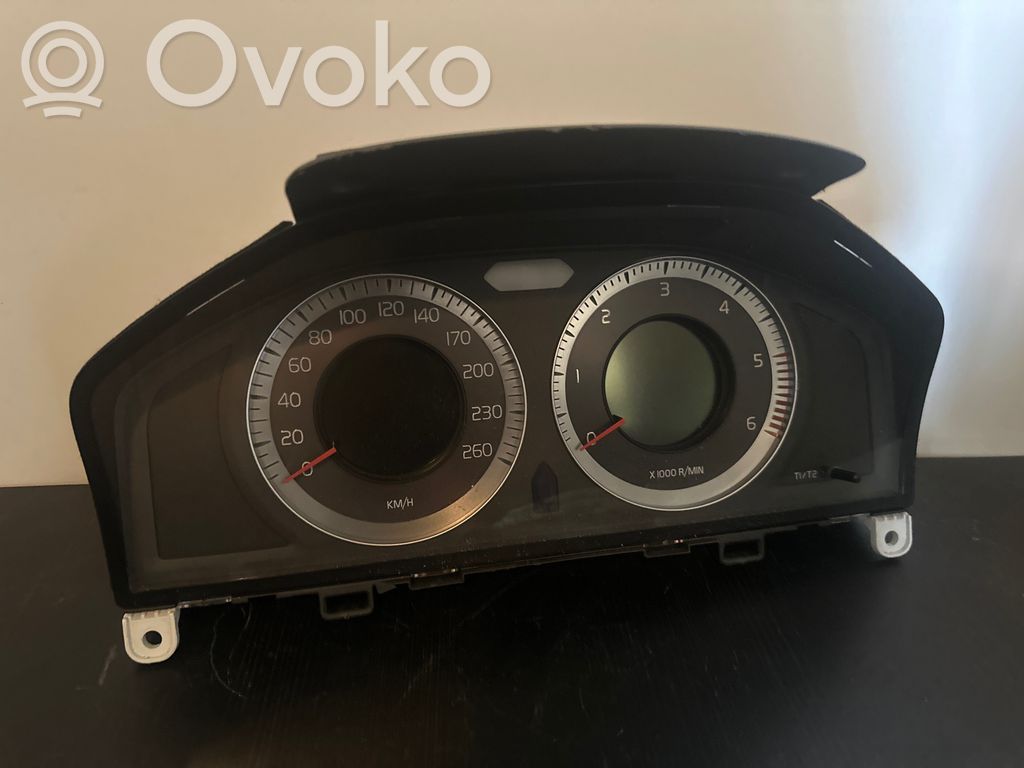 Speedometer (instrument cluster)   31270367AA,36002197,69199710U