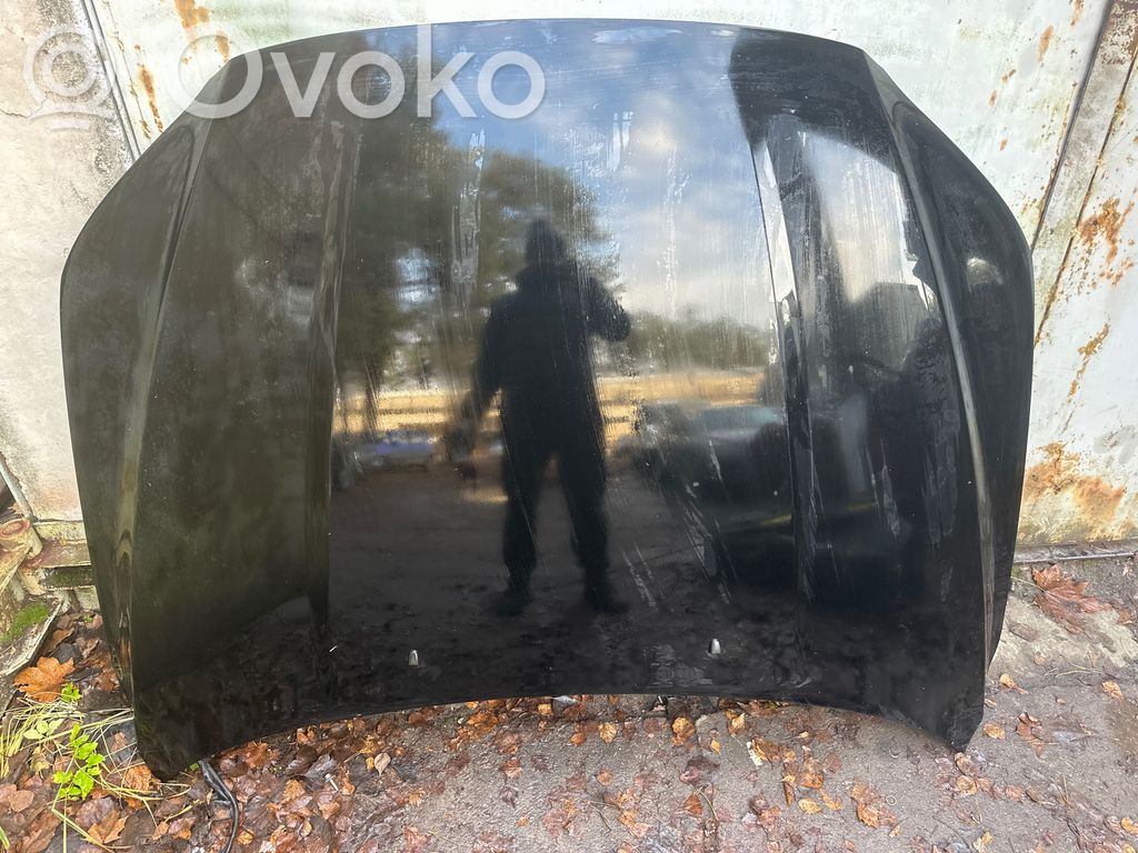 Volvo V70 Dzinēja pārsegs (vāks) 