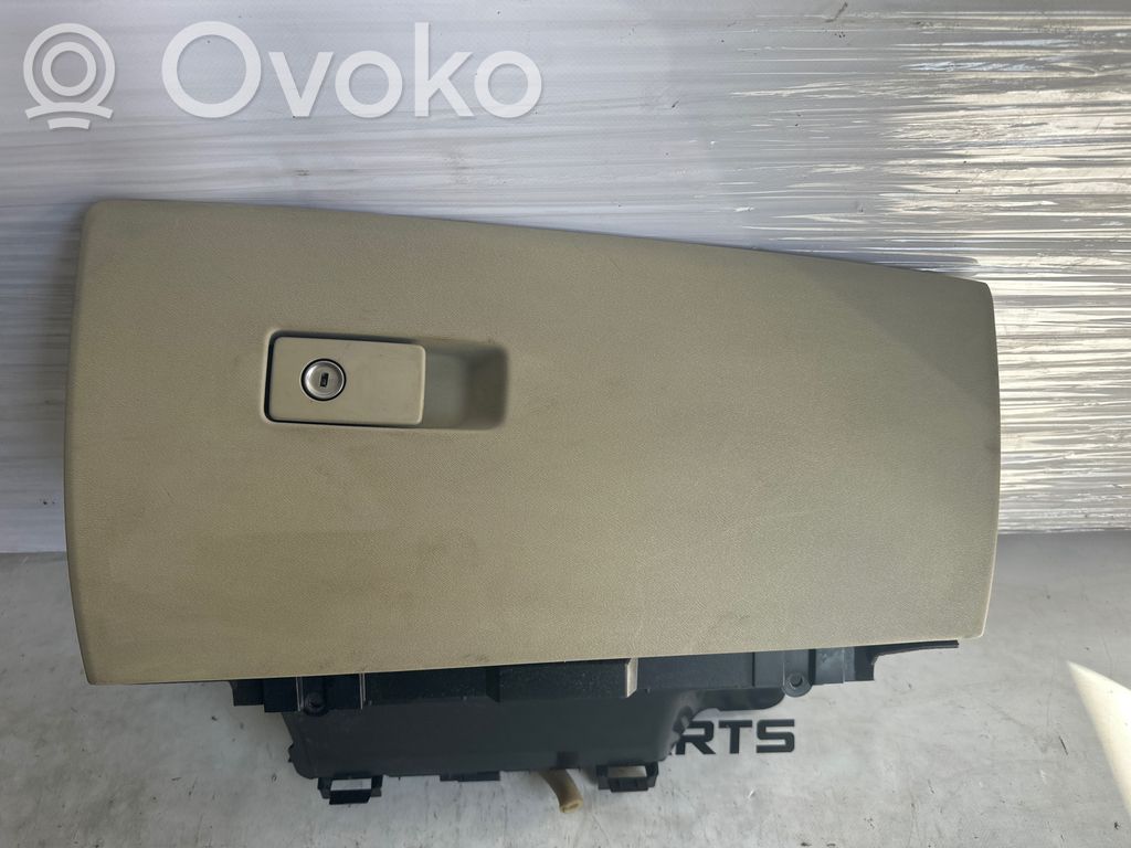 Volvo XC70 Daiktadėžė 