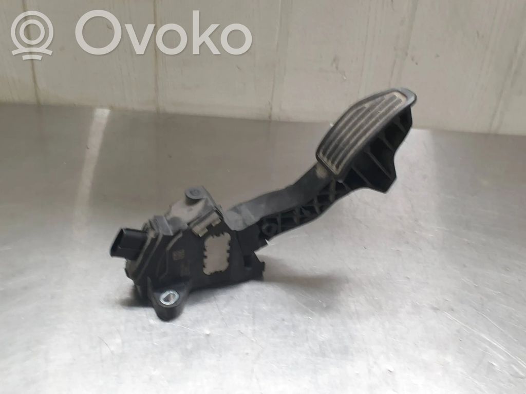 Toyota Yaris Pedał gazu / przyspieszenia 