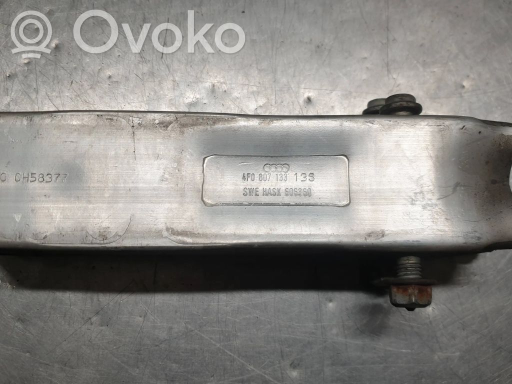 Audi A6 S6 C6 4F Priekinis laikiklis bamperio 