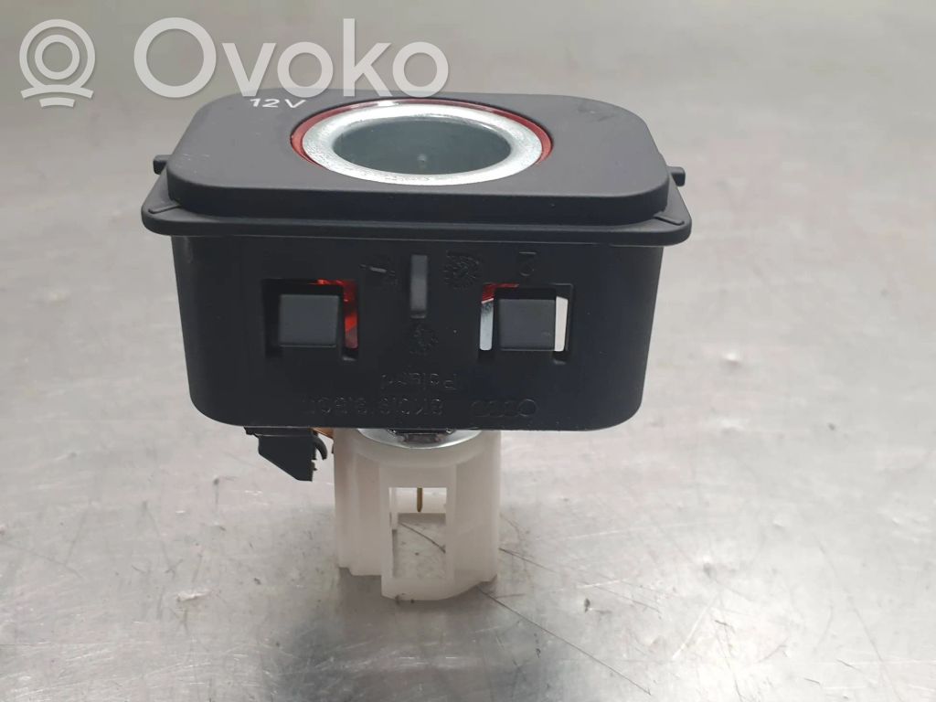 Audi A4 S4 B8 8K Cigarette lighter 