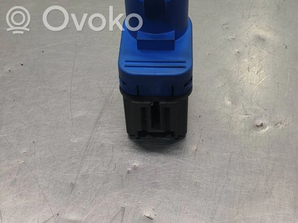 Mazda CX-3 Brake pedal sensor switch 