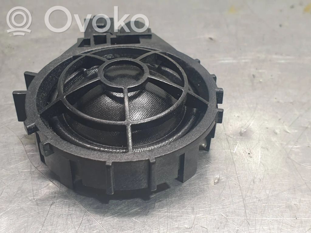 Audi A3 S3 8V Altavoz de alta frecuencia en la puerta delantera 