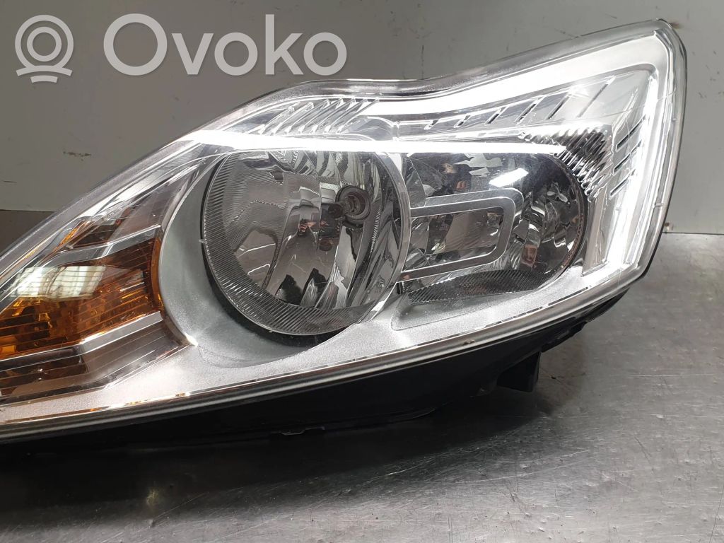 Headlight/headlamp   8M5113101AE