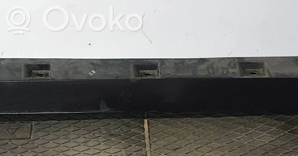 Volkswagen PASSAT B8 Próg 