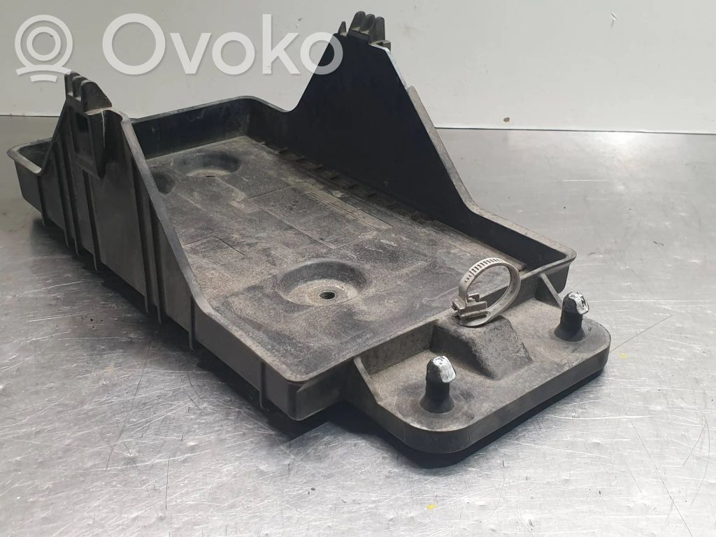 Mazda CX-5 Batteriegestell 