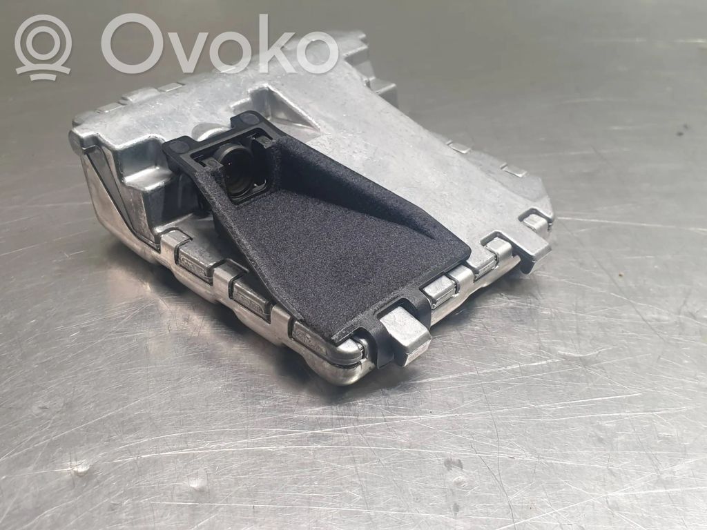 Windshield/windscreen camera   GHP967XCXA