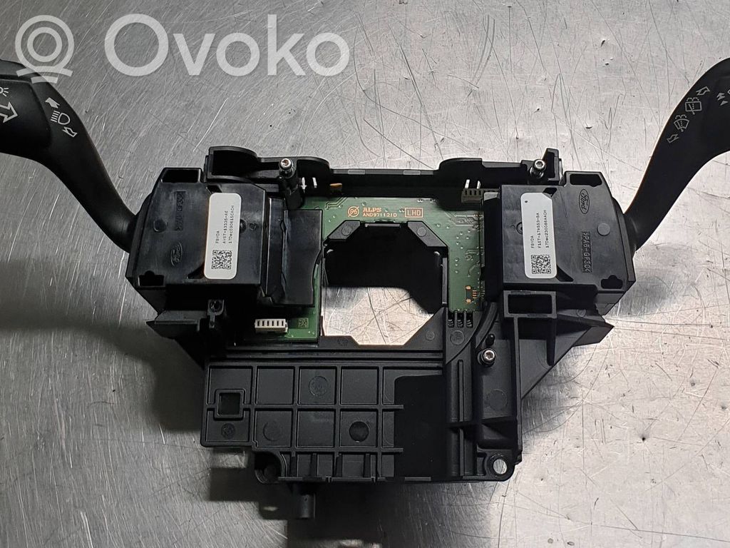Ford Focus Wiper turn signal indicator stalk/switch 