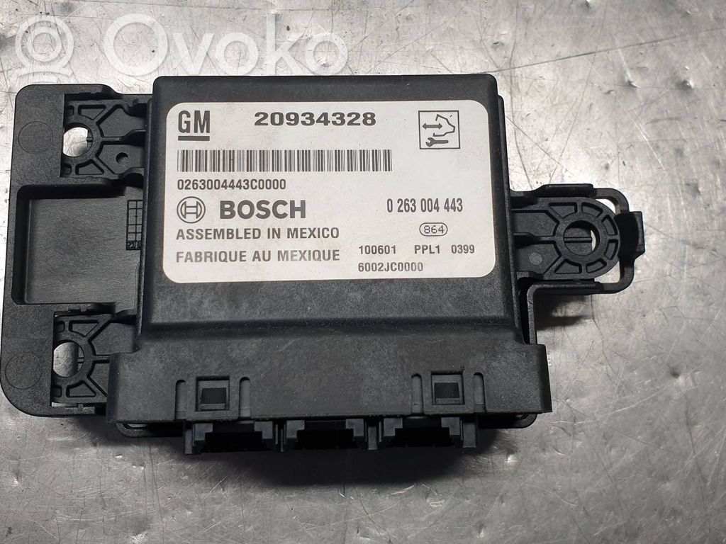 Opel Insignia A Door control unit/module 