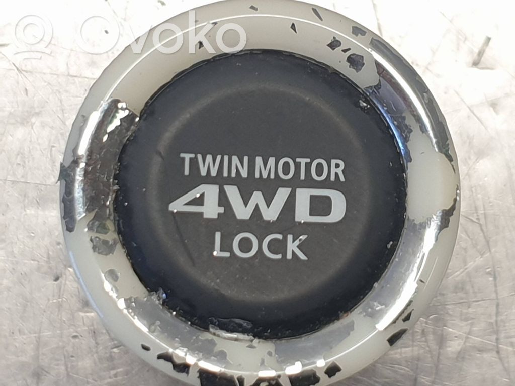 Mitsubishi Outlander Differential lock switch 