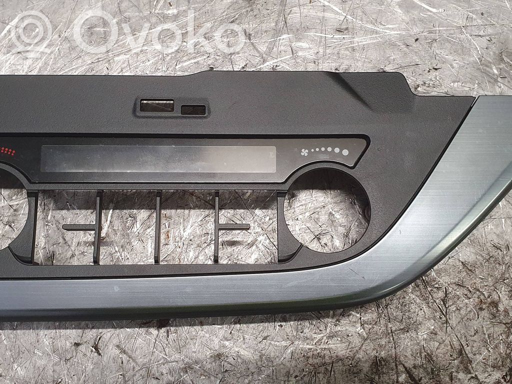 Toyota Auris E180 Climate control/heater control trim 