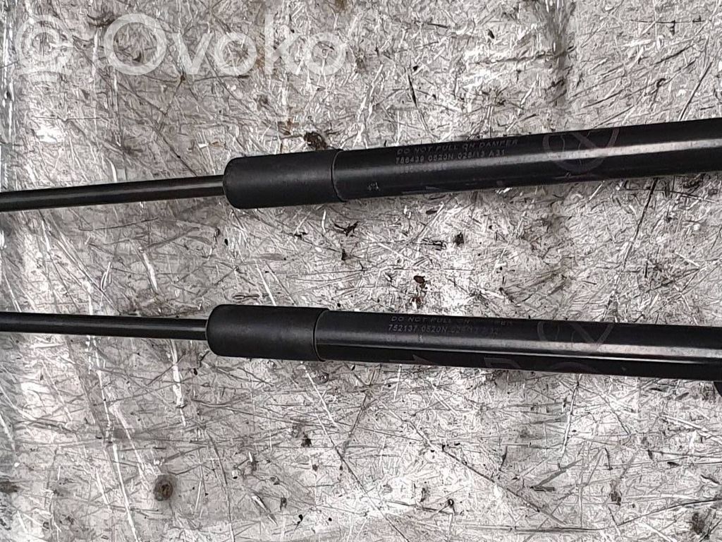 Toyota Auris E180 Tailgate/trunk strut/damper 