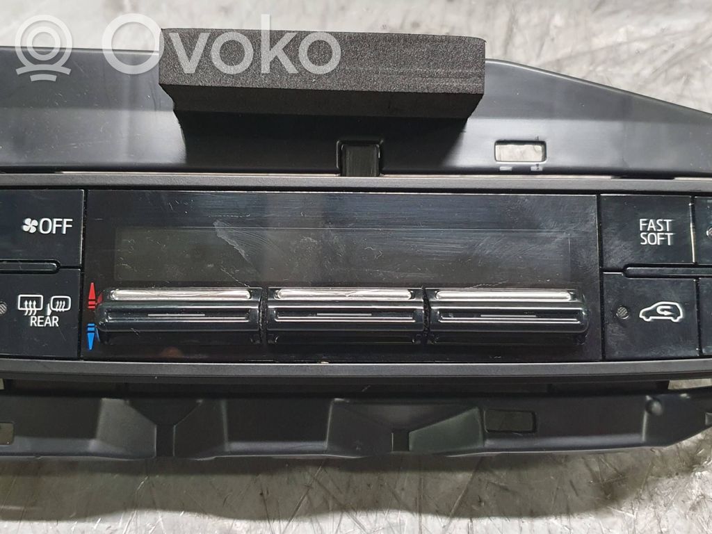 Toyota Auris E180 Climate control unit 