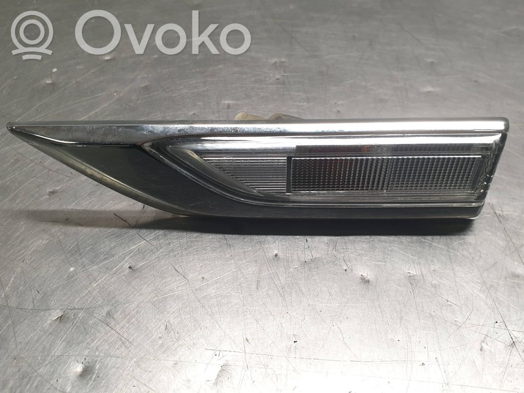 Volkswagen Caddy Seitenblinker 